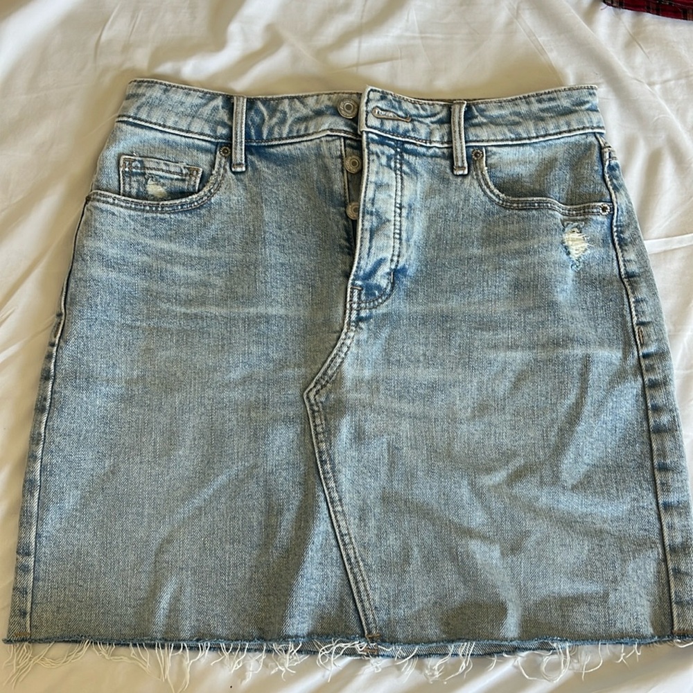 Old Navy Jean skirt, in perfect condition